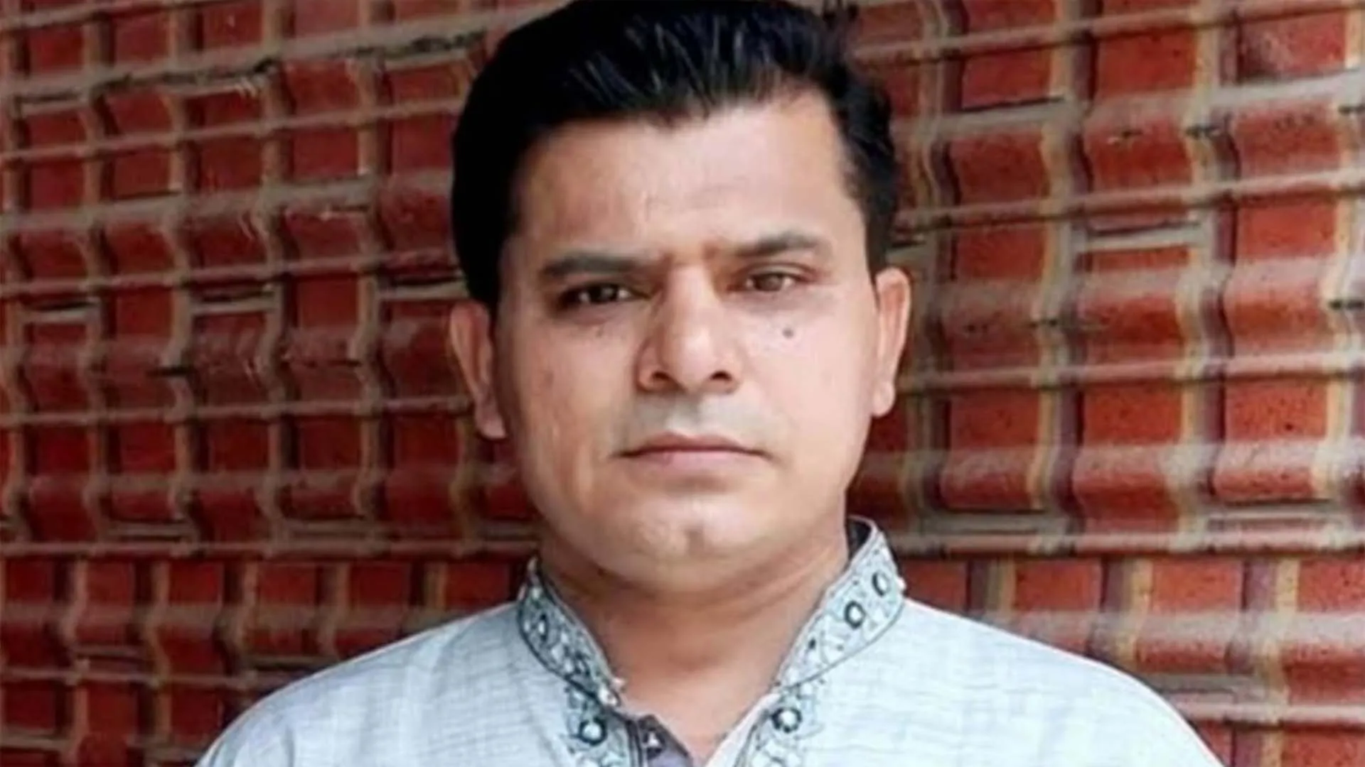 গ্রেপ্তার যুবলীগ নেতাকে পুলিশের কাছ থেকে ছিনিয়ে নিলেন স্বজনসহ সমর্থকরা